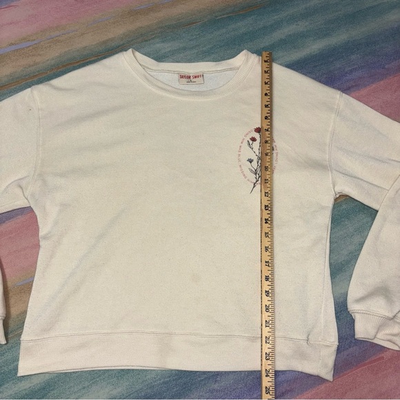 Taylor Swift Loving Him Was Red Crewneck women’s size L Official Merch - Picture 10 of 14